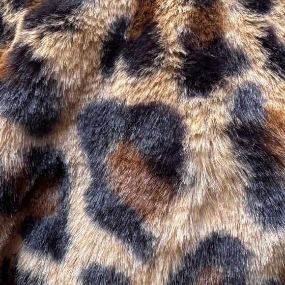 Faux fur jacket, animal print. Boutique brand. - Picture 6 of 6